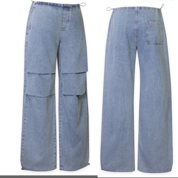 Low rise , relaxed fit silhouette , adjustable waist drawstring, side pockets - Picture 1 of 1